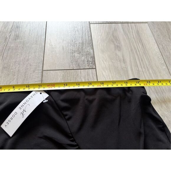 Shavonne Dorsey plus size black midi skirt size 1X - Picture 5 of 9